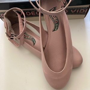 “HOST PICK “Vintage Size 8 Ballerina  Pale Pink  Ankle Strap Maryjane Sh…